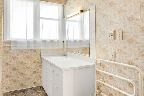 Photo of property in 67 Russell Street, Westport, 7825