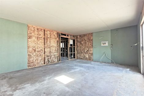 Photo of property in 99 Beazley Avenue, Paparangi, Wellington, 6037