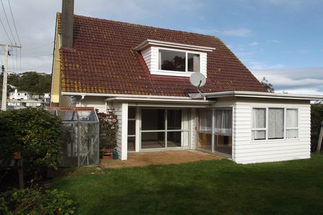 Photo of property in 3 Dunmail Way, Newlands, Wellington, 6037