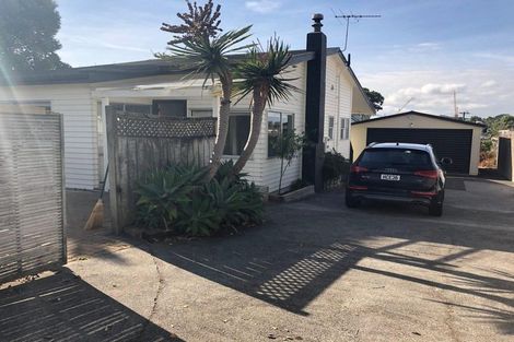 Photo of property in 25 Roberts Avenue, Bayswater, Auckland, 0622