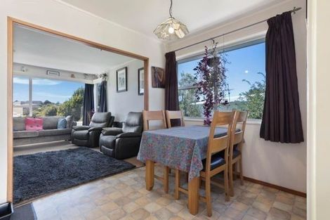 Photo of property in 106 Farquhar Road, Glendene, Auckland, 0602
