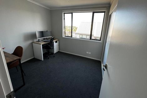 Photo of property in 21 Seafarer Crescent, Stanmore Bay, Whangaparaoa, 0932