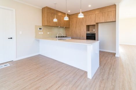 Photo of property in 16 Rauaruhe Road, Karaka, Papakura, 2113