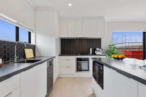 Photo of property in 53 Periko Way, Takanini, 2112