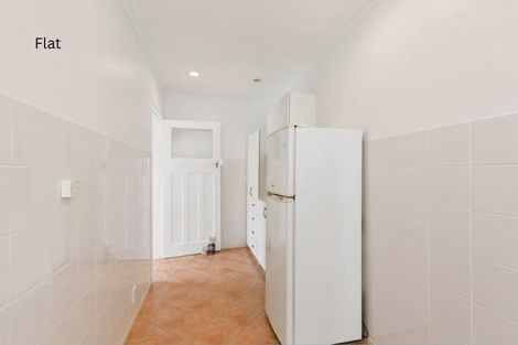 Photo of property in 51 Scarborough Terrace, Mount Victoria, Wellington, 6011