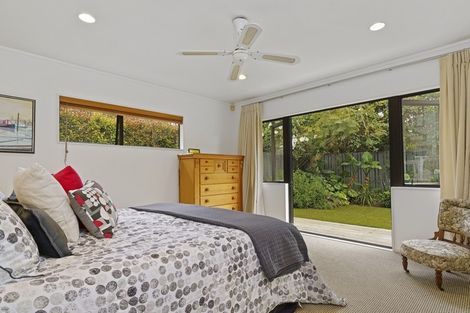 Photo of property in 13a Horotutu Road, Greenlane, Auckland, 1061