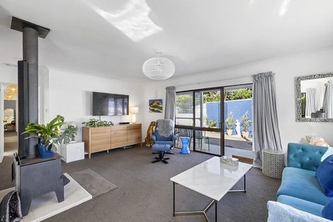 Photo of property in 17 Kipling Drive, Whalers Gate, New Plymouth, 4310
