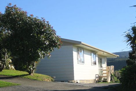 Photo of property in 2 Clapham Grove, Stokes Valley, Lower Hutt, 5019