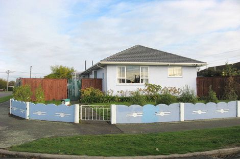 Photo of property in 11 Fenchurch Street, Northcote, Christchurch, 8052