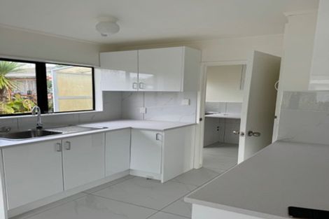 Photo of property in 1/26 Karepo Crescent, Ranui, Auckland, 0612