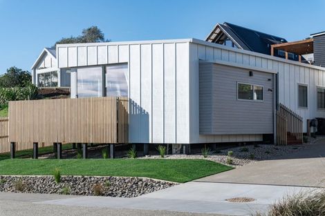 Photo of property in 9 Rangitahi Road, Raglan, 3225