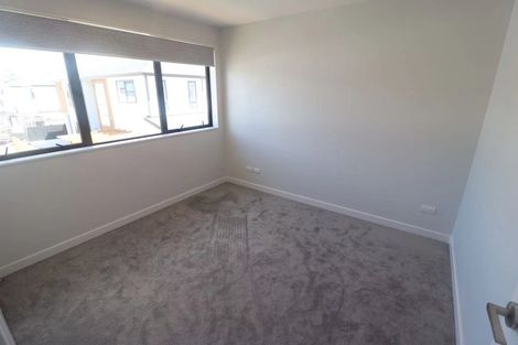 Photo of property in 10 Silvereye Road, Hobsonville, Auckland, 0616