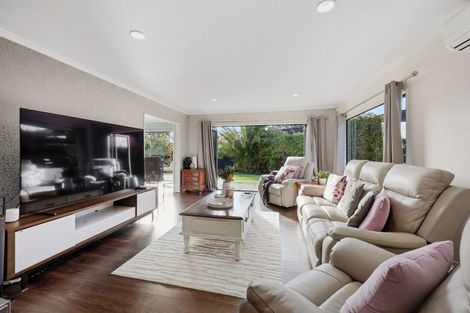 Photo of property in 40 Burnaston Court, Dannemora, Auckland, 2016