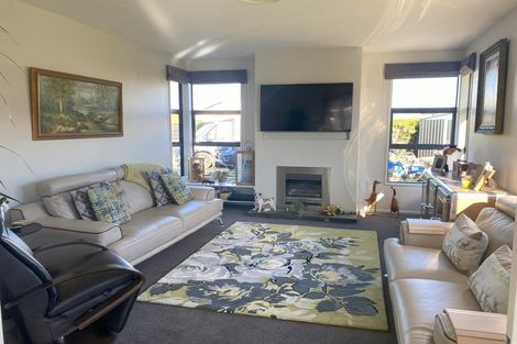 Photo of property in 11 Ethereal Crescent, Mount Pisa, Cromwell, 9383