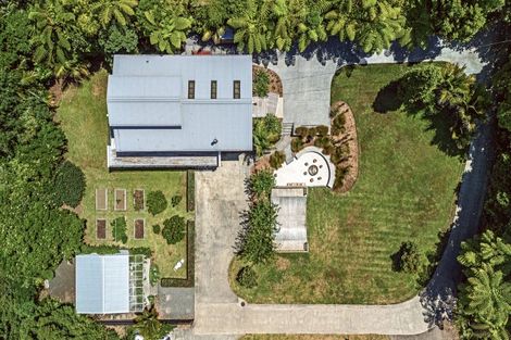 Photo of property in 18-22 Dixon Street, Oakura, 4314