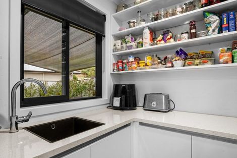 Photo of property in 76 Shields Street, Clyde, 9330