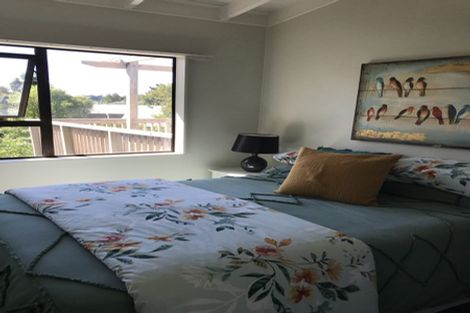 Photo of property in 2/113 Manuka Road, Bayview, Auckland, 0629