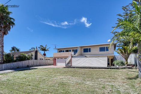 Photo of property in 46 Farquhar Road, Glendene, Auckland, 0602