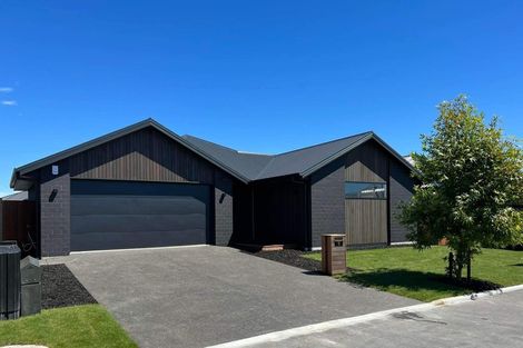Photo of property in 10 Pierce Street, Marshland, Christchurch, 8083