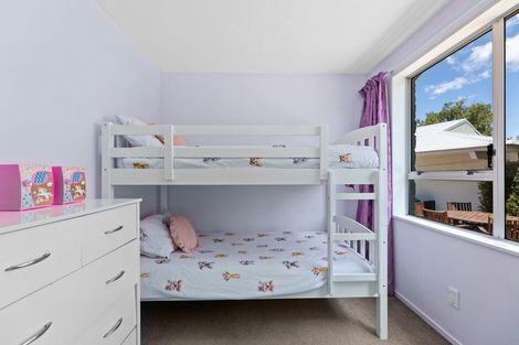 Photo of property in 52 Solomon Avenue, Redwood, Christchurch, 8051