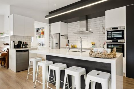 Photo of property in 25 Magnetic Place, Cromwell, 9310