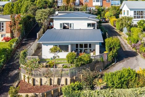 Photo of property in 103 Winara Avenue, Waikanae, 5036