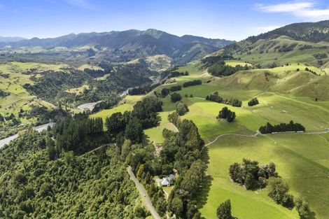 Photo of property in 1 Takapari Road, Pohangina, Ashhurst, 4884