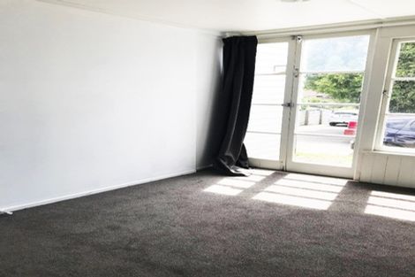 Photo of property in 39a Forrest Hill Road, Milford, Auckland, 0620