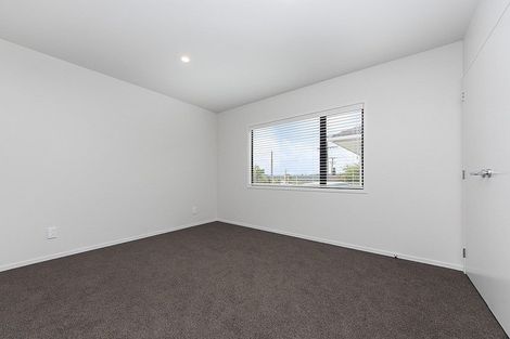 Photo of property in 2 Saffron Street, Birkdale, Auckland, 0626