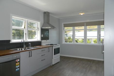 Photo of property in 37 Thornley Street, Titahi Bay, Porirua, 5022