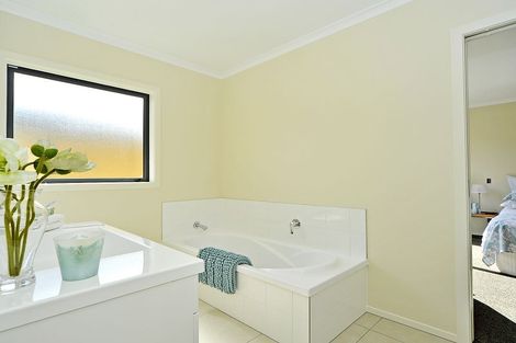 Photo of property in 21 Vernon Avenue, Takaro, Palmerston North, 4412