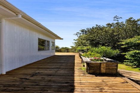 Photo of property in 20 Onaero Beach Road, Onaero, Waitara, 4383