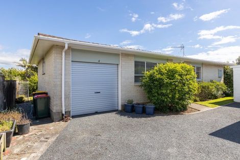 Photo of property in 4/50 Paynters Avenue, Strandon, New Plymouth, 4312