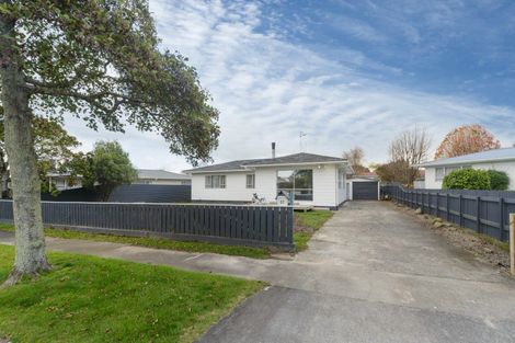 Photo of property in 27 Pinedale Parade, Milson, Palmerston North, 4414