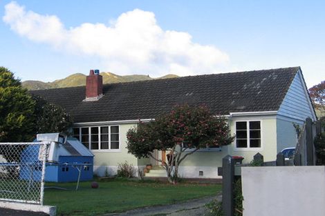Photo of property in 24 Nile Street, Waterloo, Lower Hutt, 5011