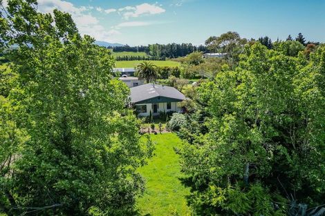 Photo of property in 72 Timaru Road, Waimate, 7924