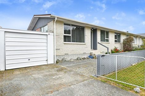 Photo of property in 1/79 Hillside Drive, Maoribank, Upper Hutt, 5018