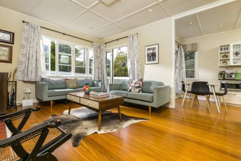 Photo of property in 1/235 Lake Road, Belmont, Auckland, 0622