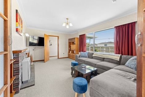 Photo of property in 13 Parris Street, Waitara, 4320
