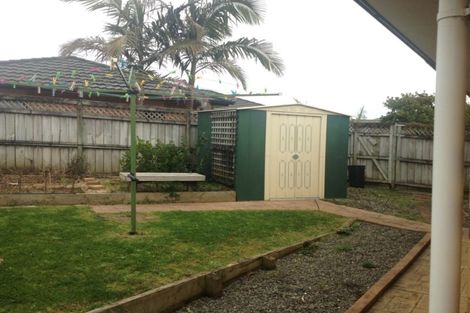 Photo of property in 9 Halstead Place, Huntington Park, Auckland, 2013