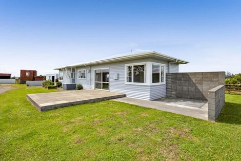 Photo of property in 124 Kahouri Road, Midhirst, Stratford, 4394