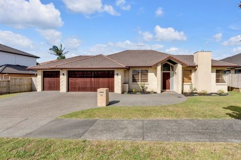 Photo of property in 43 Speyside Crescent, Flat Bush, Auckland, 2016