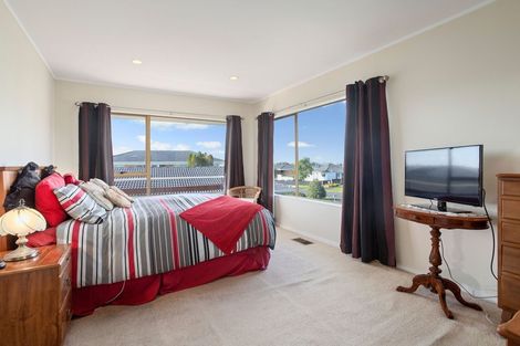 Photo of property in 11 Banbury Place, Mangere Bridge, Auckland, 2022