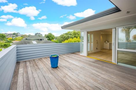 Photo of property in 8 Poseidon Place, Half Moon Bay, Auckland, 2012