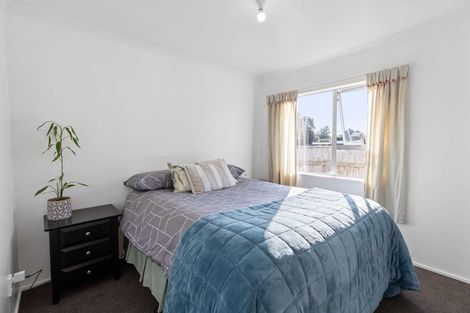 Photo of property in 28 Newton Place, Westbrook, Palmerston North, 4412