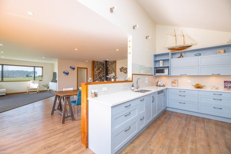 Photo of property in 60 Grierson Avenue, Amberley, 7481