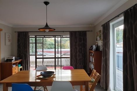 Photo of property in 2 Naver Place, Papakowhai, Porirua, 5024