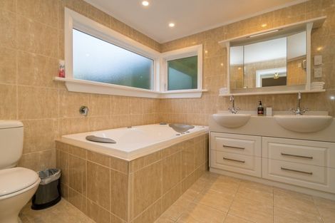 Photo of property in 21 Moana Crescent, Musselburgh, Dunedin, 9013