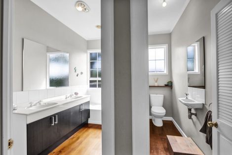 Photo of property in 1048 Normanby Road, Manaia, Hawera, 4678