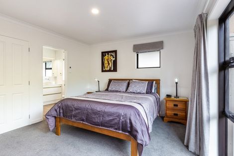 Photo of property in 4 Shera Street, Acacia Bay, Taupo, 3330